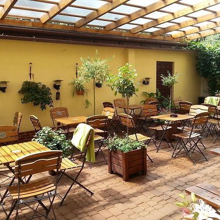 Apartamenty Kajzer Krasków Exterior foto