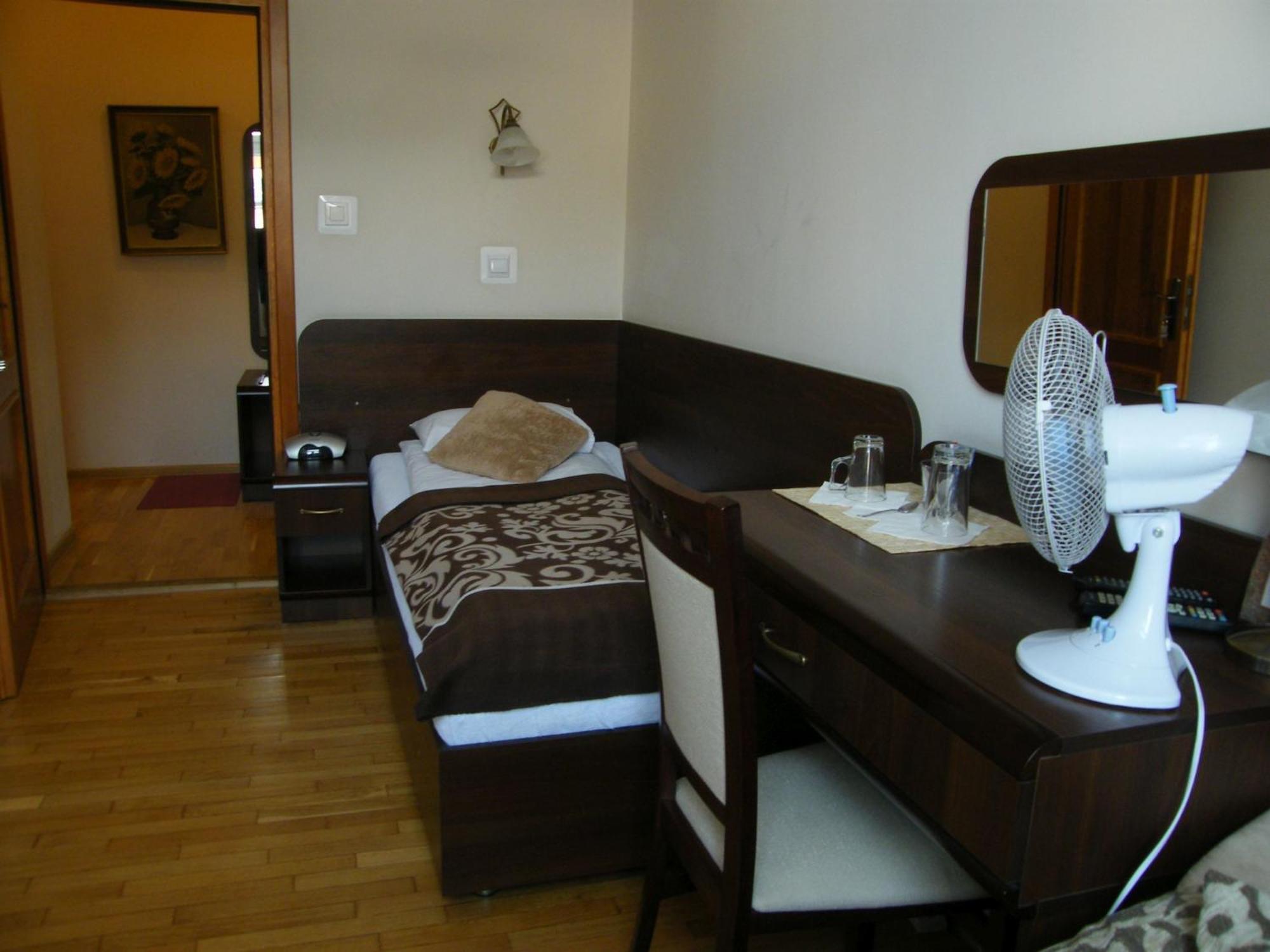 Apartamenty Kajzer Krasków Cameră foto