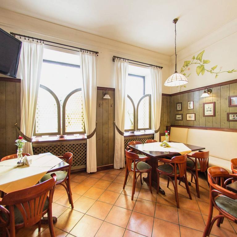 Apartamenty Kajzer Krasków Exterior foto