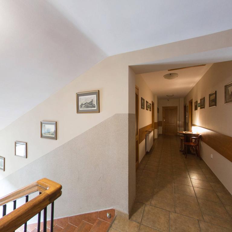 Apartamenty Kajzer Krasków Exterior foto