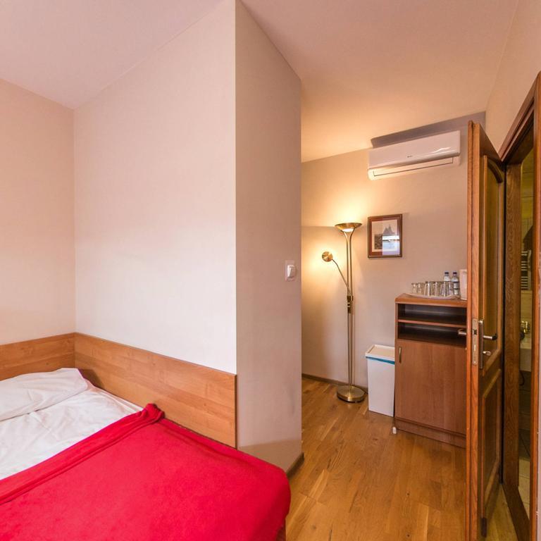 Apartamenty Kajzer Krasków Cameră foto