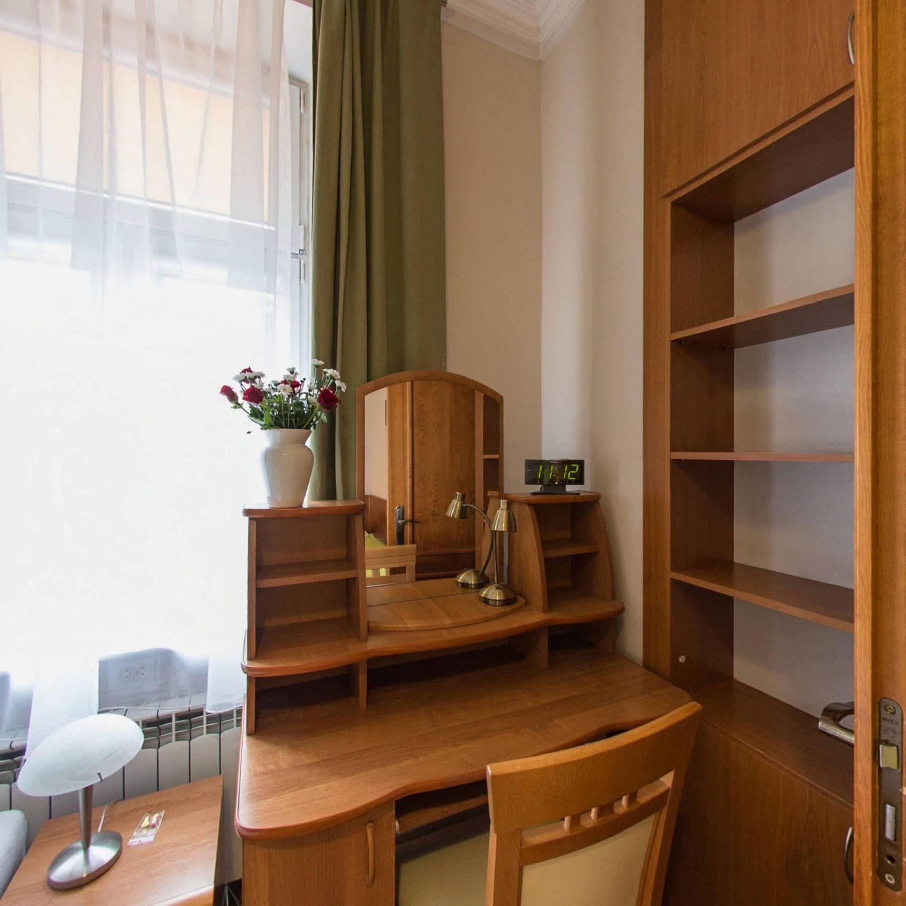 Apartamenty Kajzer Krasków Exterior foto