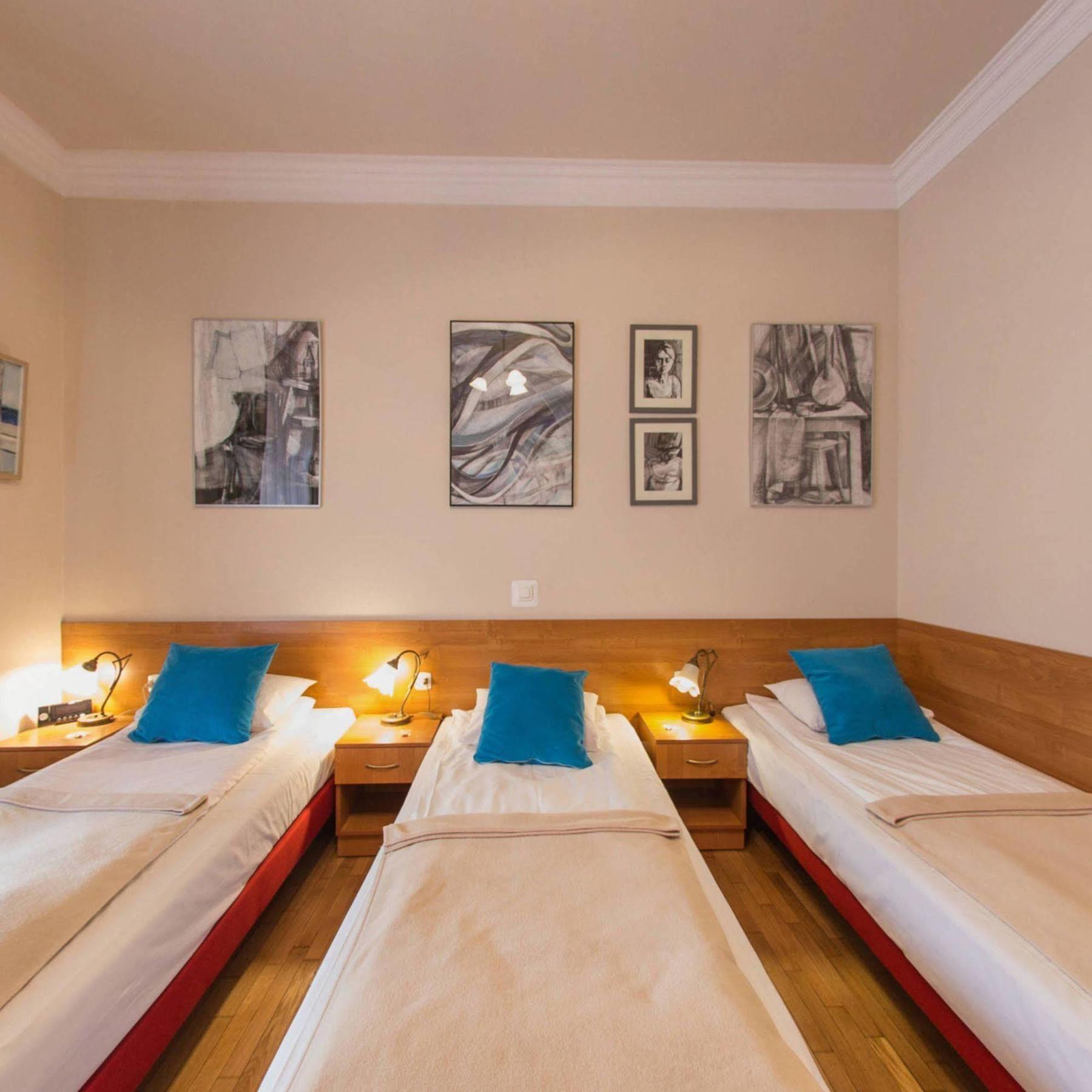 Apartamenty Kajzer Krasków Exterior foto