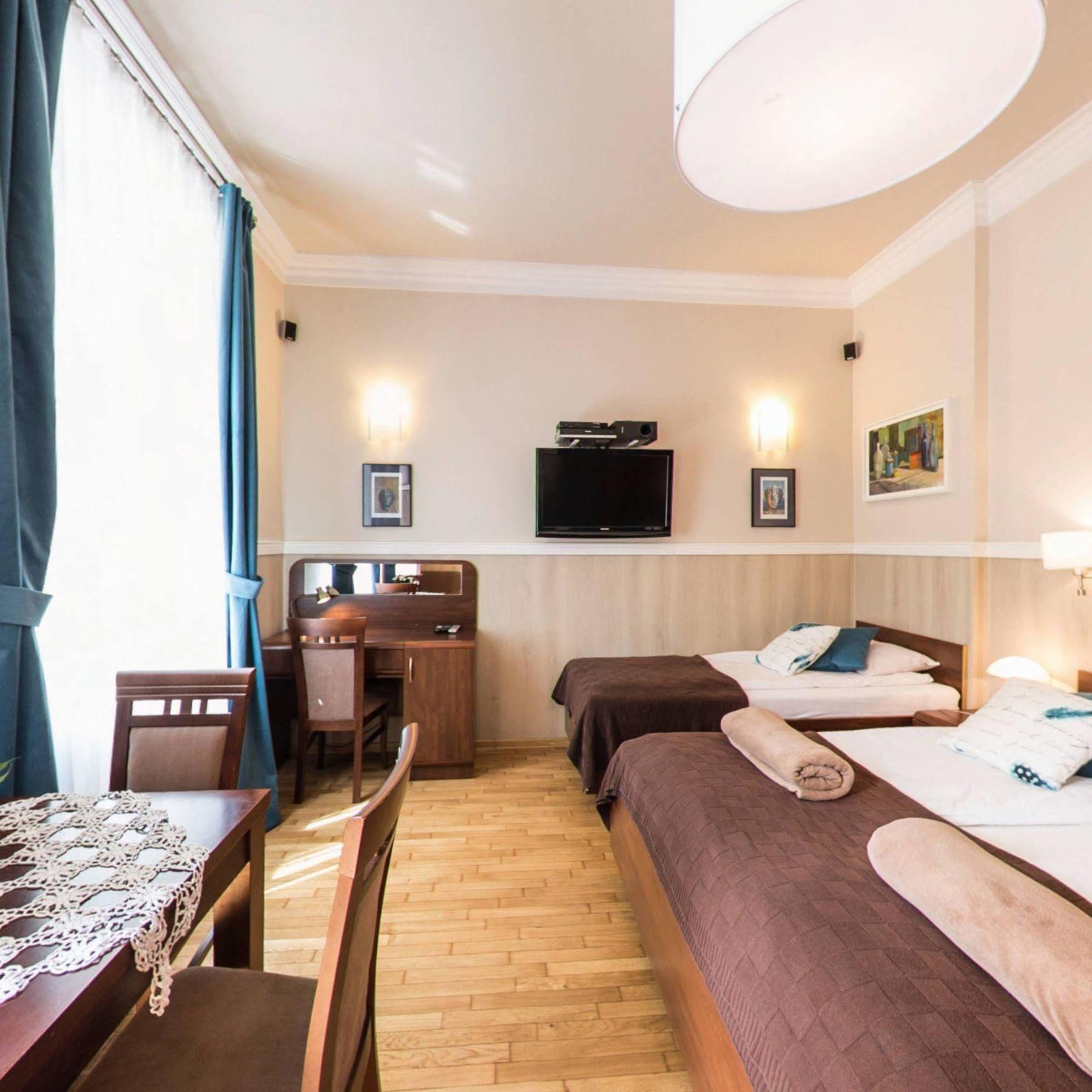 Apartamenty Kajzer Krasków Exterior foto